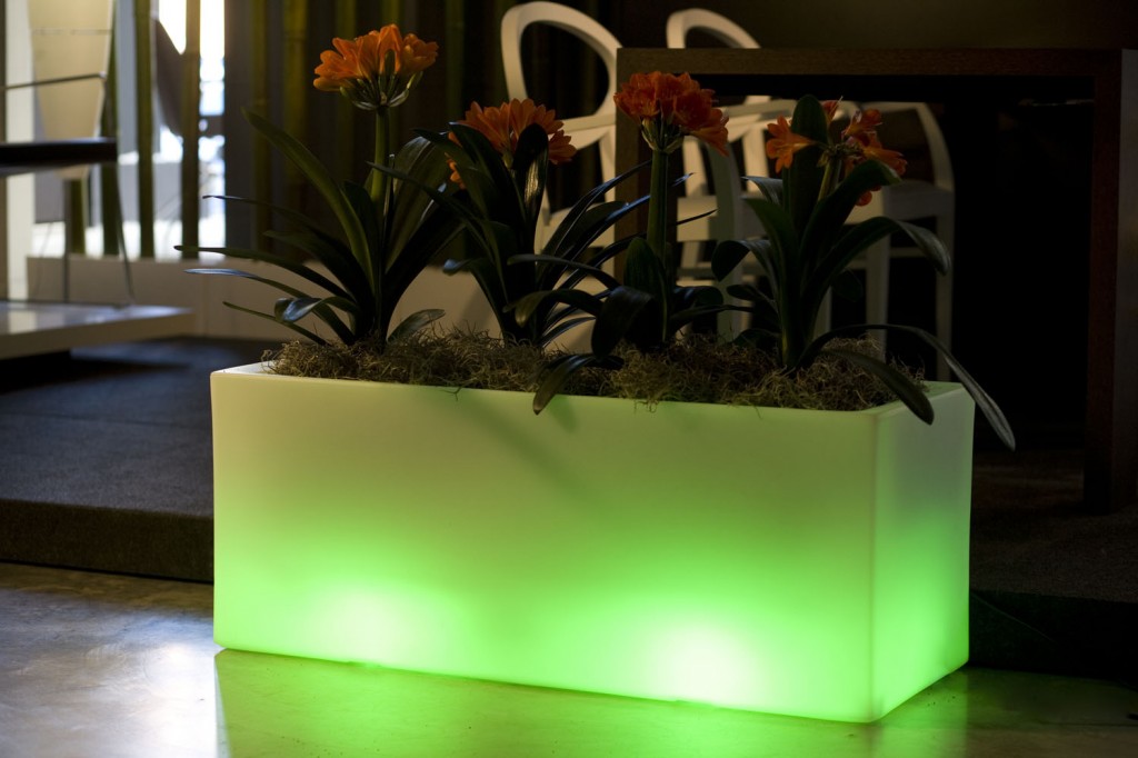 Jardinera con luz colección Llum de Vondom