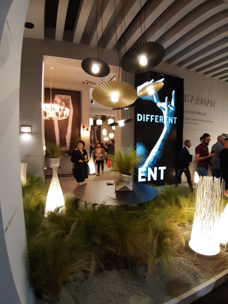 Lámparas en el stand Karman Euroluce 2019