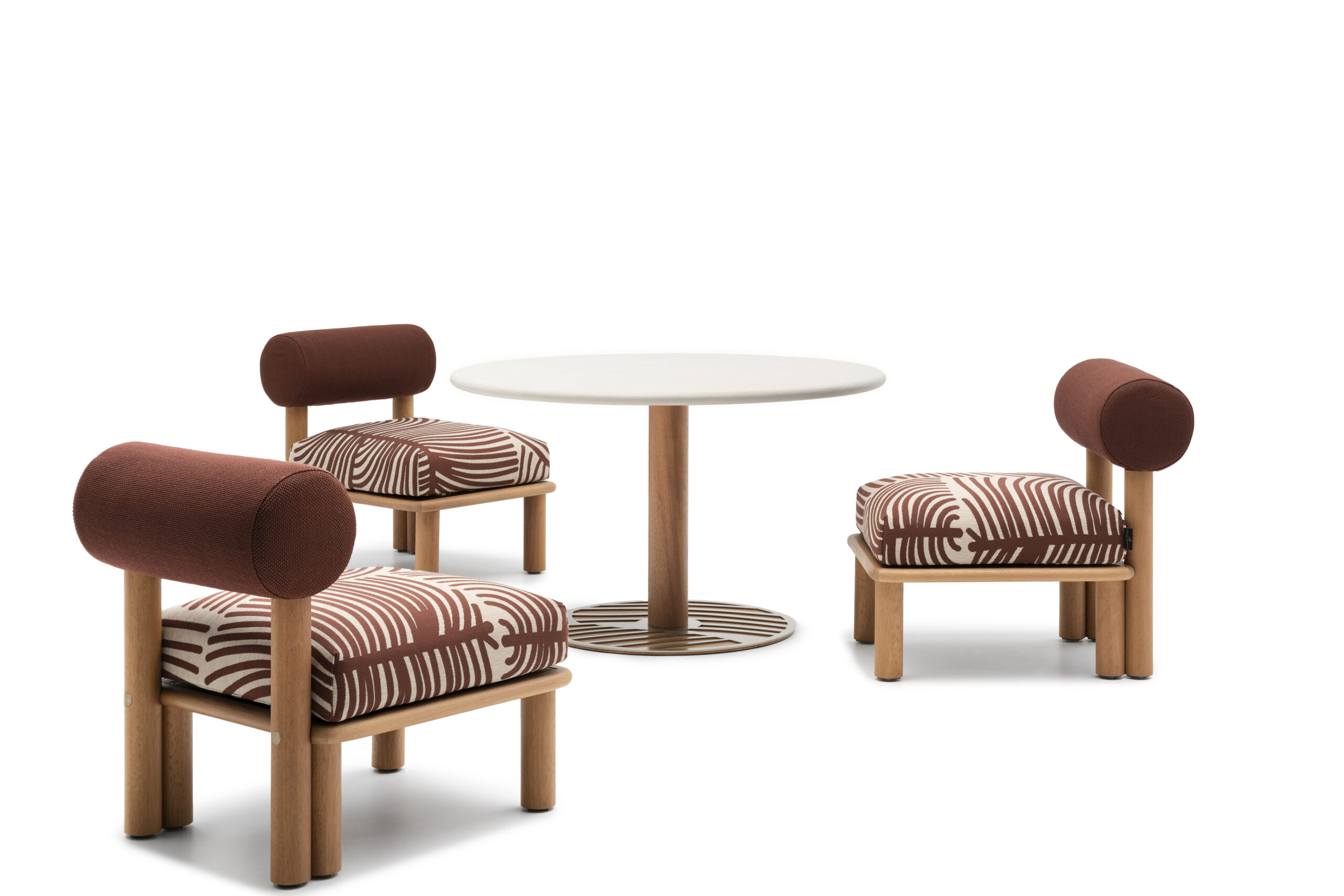 Sillones lounge Maitha de Jwana Hamdan diseñados por Lorenza Bozzoli.